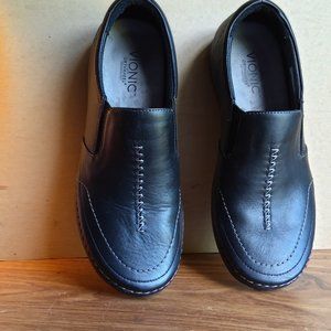Vionic Addison Women's Black Leather Loafers